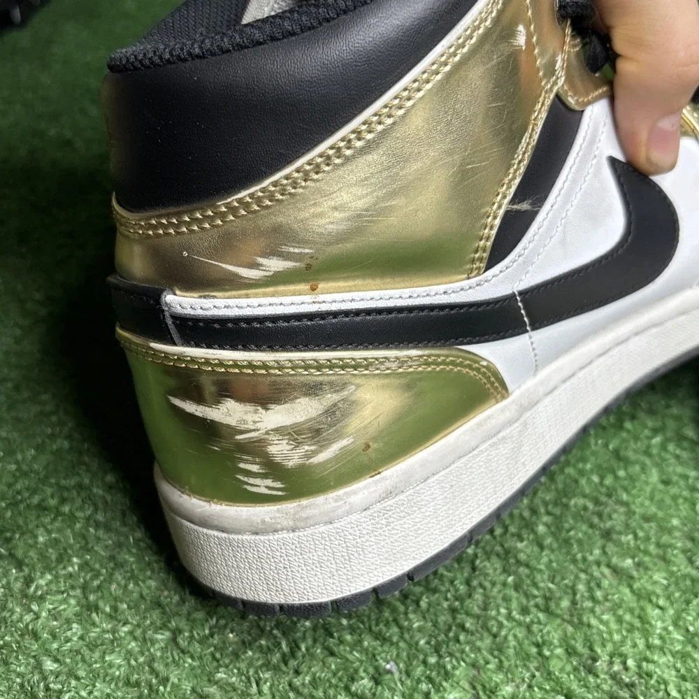 Size 11.5 - Jordan 1 Mid SE Metallic‎ Gold 2020